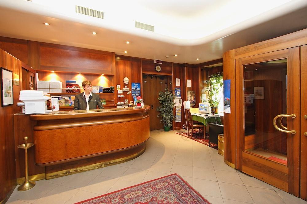 Hotel Roma Trieste Luaran gambar