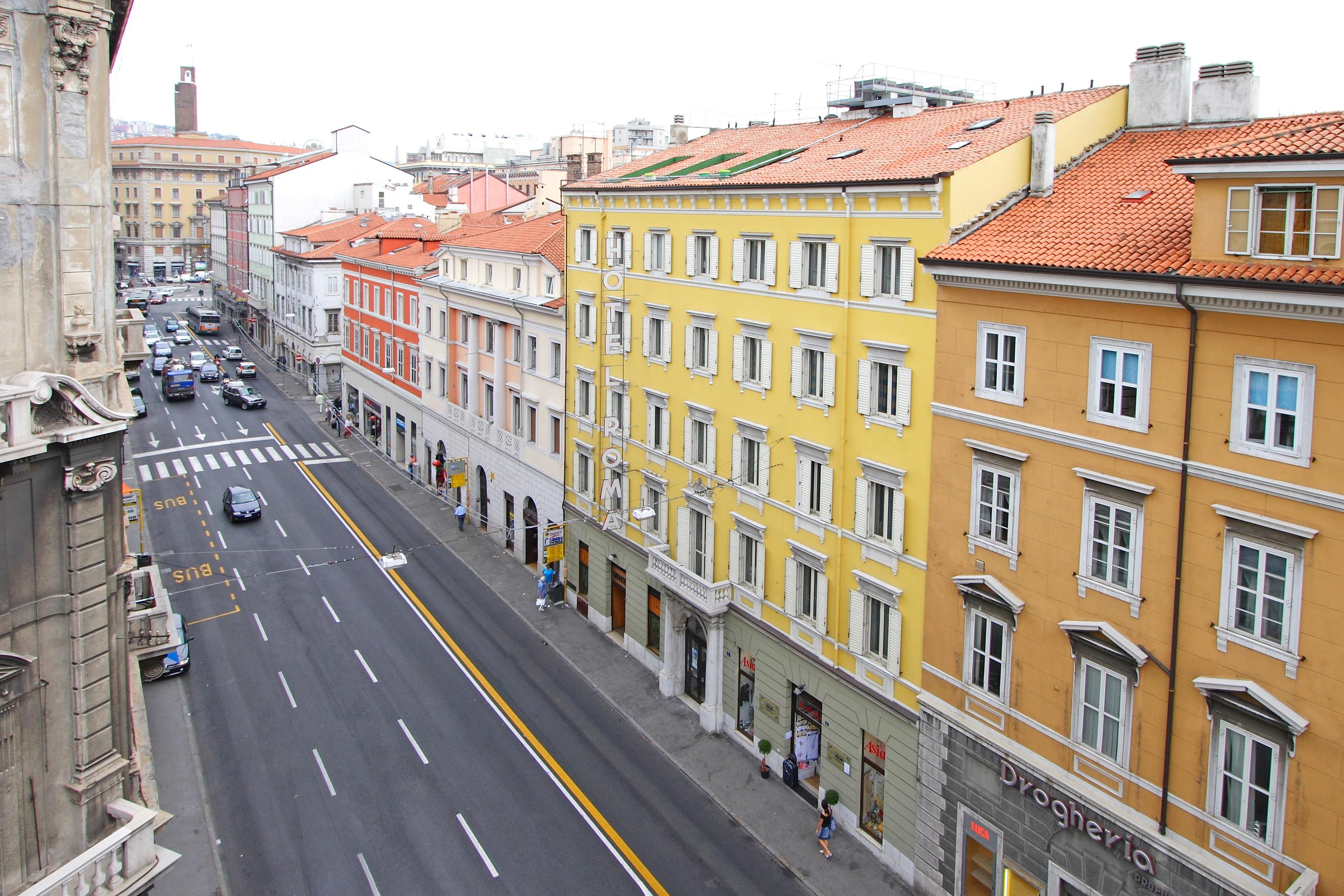 Hotel Roma Trieste Luaran gambar