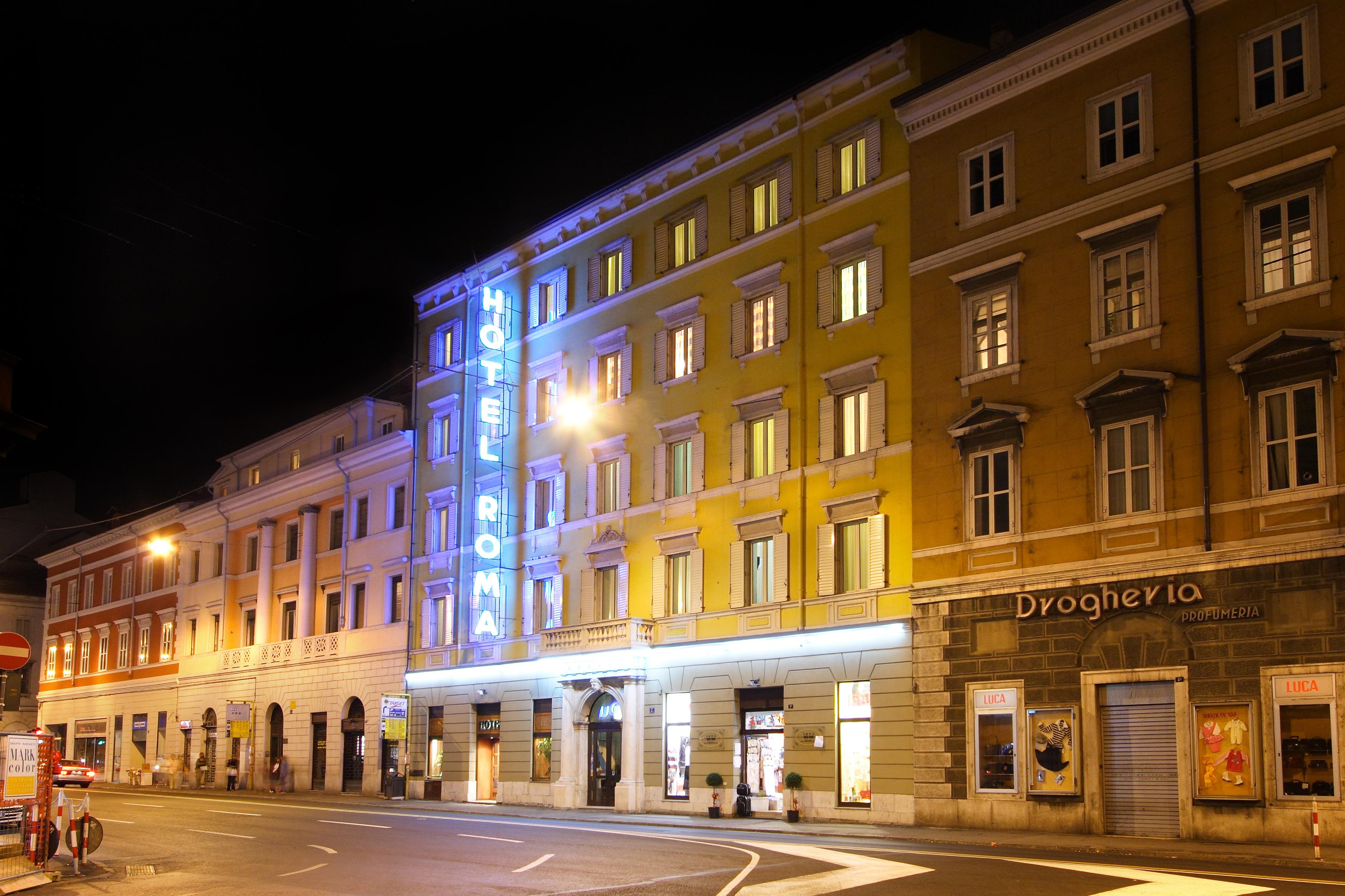 Hotel Roma Trieste Luaran gambar