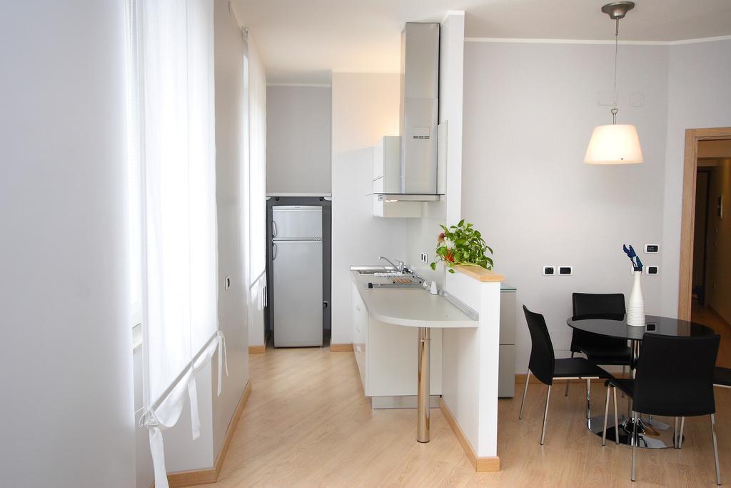 Hotel Roma Trieste Luaran gambar