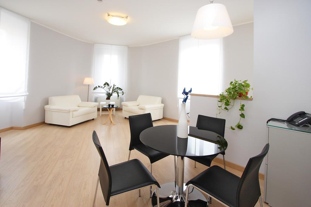 Hotel Roma Trieste Luaran gambar