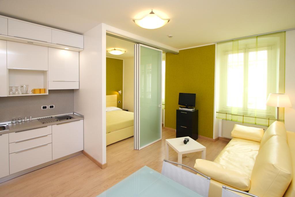 Hotel Roma Trieste Luaran gambar