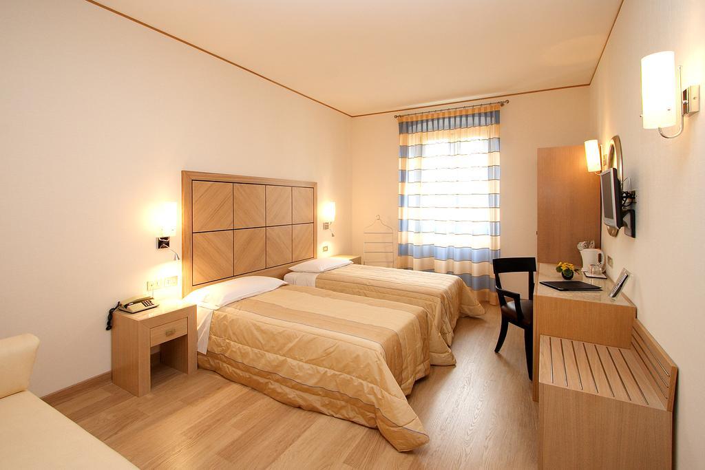 Hotel Roma Trieste Bilik gambar